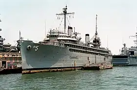 湾岸戦争から帰還後ノーフォーク海軍基地に停泊中のヴァルカン（1991年6月29日）
