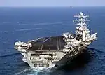 着艦時のF-14から見たジョージ・ワシントン。