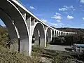 神川右岸下流側より