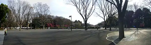 公園の風景（東京国立博物館前）