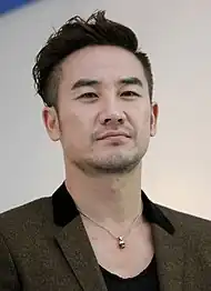 オム・テウン