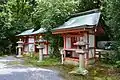 境内社画像右から春日神社日吉神社住吉神社
