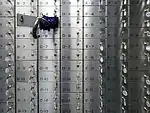 寝かせるロッカー式