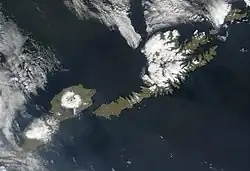 人工衛星から見たウムナック島とウナラスカ島