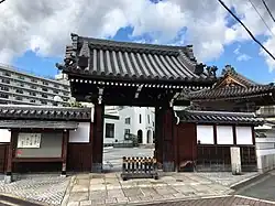 雲雷寺 山門