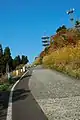 9. 桝形山に建つ通信施設