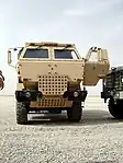 LSAC（Low Signature Armored Cab）を装着したFMTV。
