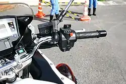 GSF1200Pの右ハンドルサイレン吹鳴スイッチなどを追加
