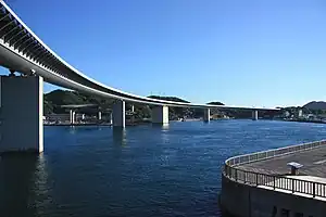 うしぶか海彩館より望む牛深ハイヤ大橋