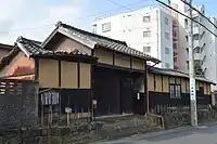 宇都野龍碩邸跡と長屋門