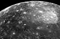 ボイジャー1号が撮影した木星の衛星カリスト上の多重リングクレーター、ヴァルハラクレーター(英語版)