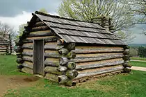 ジョージ・ワシントンの軍が1778-1779年にバレーフォージで越冬する時に使った丸太小屋のレプリカ