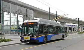 主力車両のE40LFR(2010年撮影)