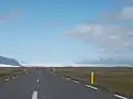 ヨークルスアゥルロゥン湖への道から見たヴァトナヨークトル氷河