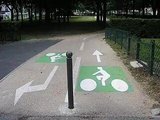 パリ20区、(フランス)