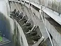 放流設備