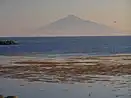 ノシャップ岬から見る初夏の利尻富士