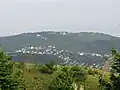 東お多福山の山頂から東にゴロゴロ岳を見る