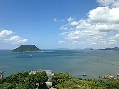 天守閣から望む唐津湾