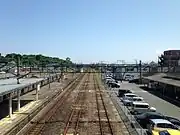構内（2016年6月、跨線橋から南荒尾方面を眺める）