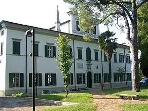 カンポロンゴ・タポリアーノの風景