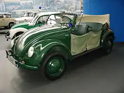 フォルクスワーゲン・タイプ18A（1949年）、ヘプミューラー製（後にパプラー製）の警察用コンバーチブル。