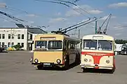 ドイツ:エーベルスヴァルデ(右、保存車両)