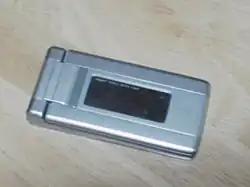 W53K(ルミナスシルバー)