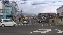 南端の長野吉田高校東交差点(吉田一丁目)