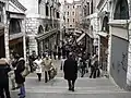 橋上の階段