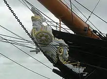 HMS ウォーリアに取り付けられた戦士の船首像