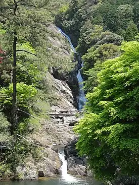 85. 見帰りの滝