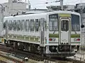 旧塗装のキハ120形気動車（2006年3月）