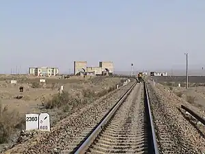 蘭州から2,360km離れた本路線終点のアラタウ峠付近