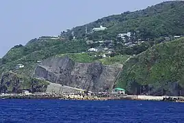 御蔵島港付近