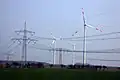 ドイツ・ブランデンブルク州・テンペルフェルデ付近のエリアグループ保有の送電線。左が380KV送電線、右が220KV送電線