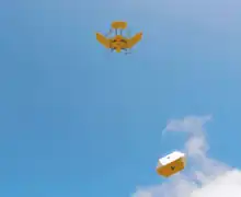 バヌアツでウインチ機構を通じてワクチンを届けるウィングコプター