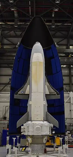 ペイロードフェアリング内に設置されたサービスモジュールの6番目のX-37B