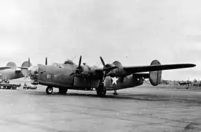 B-24D-CO (41-11822) を改造した試作機XB-41
