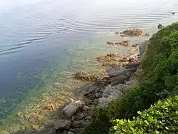 小長山島の小水口海岸