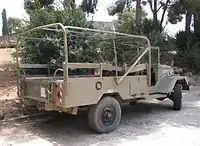 M325の車体後部