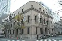 旧八木通商本社ビル（マンション建て替えにより外観のみ現存）