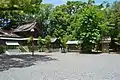 左から五社神社・本社本殿・市杵島姫命社・七社合殿・稲荷神社