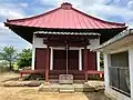 墳頂 (右に石棺)