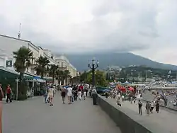 ヤルタの海岸沿いの景色