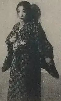 山本 安英