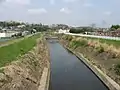 寺家橋より鶴見川本流と早野川