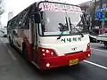 蔚山広域市から乗り入れる広域座席バス（梁山市2300番系統）