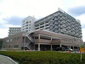 八尾徳洲会総合病院（若草町1-17）
