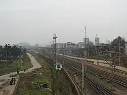 滬昆線・姚家洲駅構内から灯芯橋(昆明)方向を望む